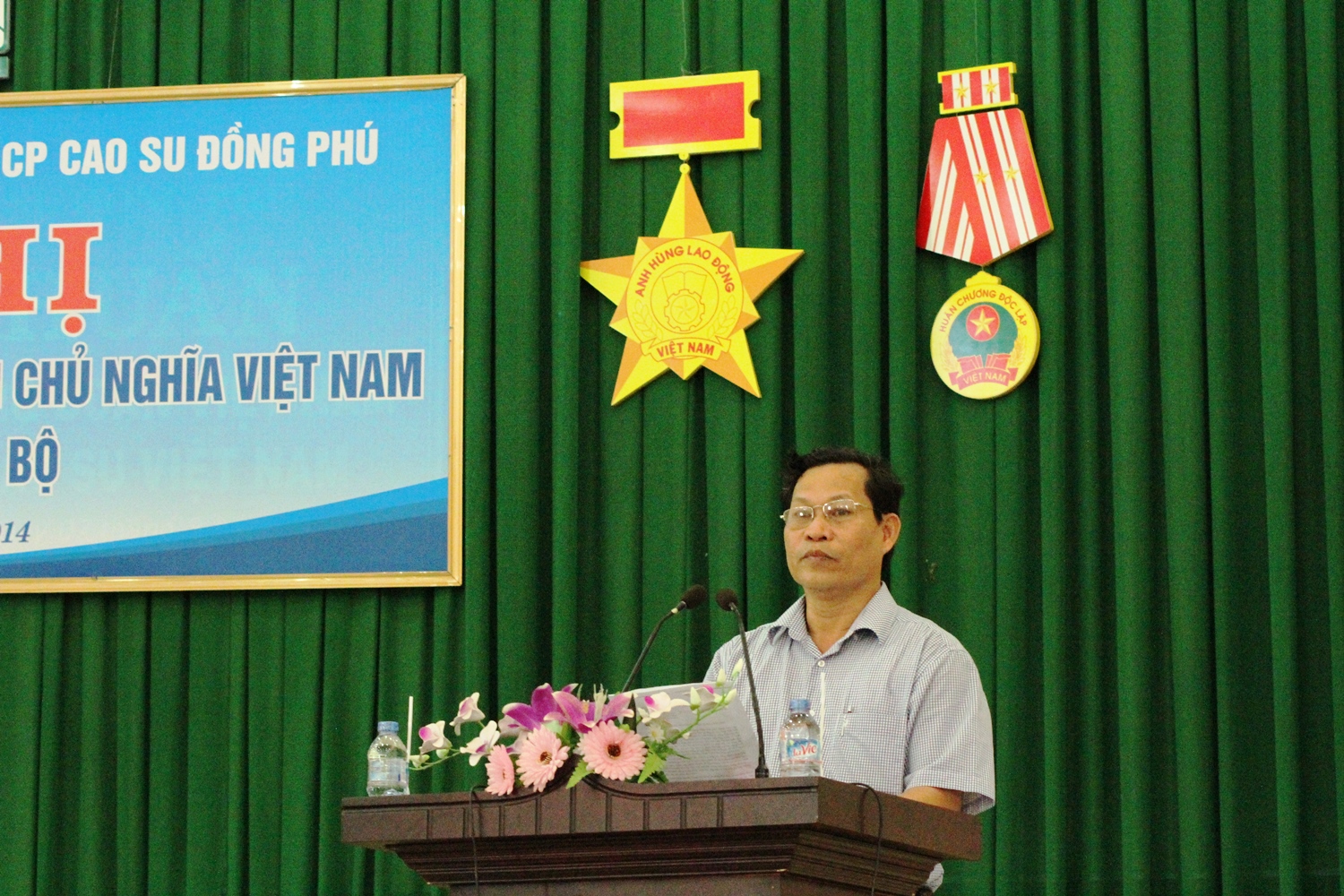 Hội nghị triển khai Hiến pháp sửa đổi và Luật Giao thông đường bộ